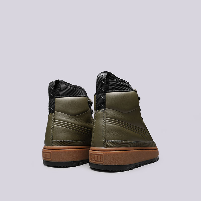puma ren boot on feet